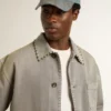 Graue Herren-Jeansjacke mit Nieten