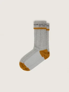Graue Socken mit Umschlag und orangefarbenen Details