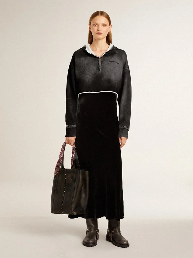 Graues, kurz geschnittenes Sweatshirt mit Used-Look