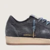 Herren-Ball Star aus dunkelblauem, perforiertem Wildleder mit dunkelblauem Wildlederstern