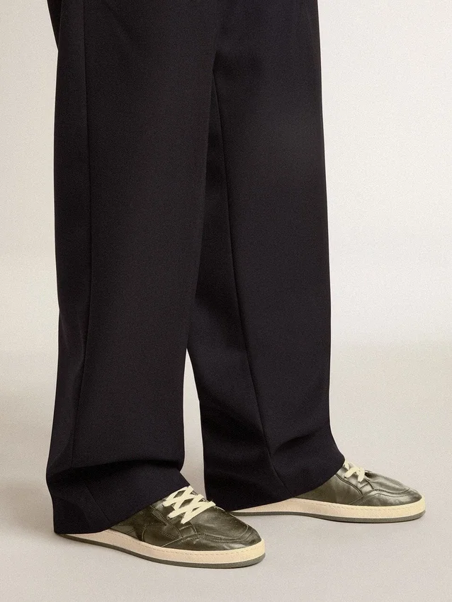 Herren-Ball Star aus schwarzem Nappa mit Stern aus Wildleder und Fersenlasche aus Nappa
