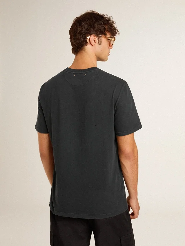 Herren-Hemd aus Baumwolle in Used-Black mit Aufdruck auf der Vorderseite