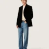 Herren-Blazer aus schwarzem Samt mit schwarzen Satinrevers
