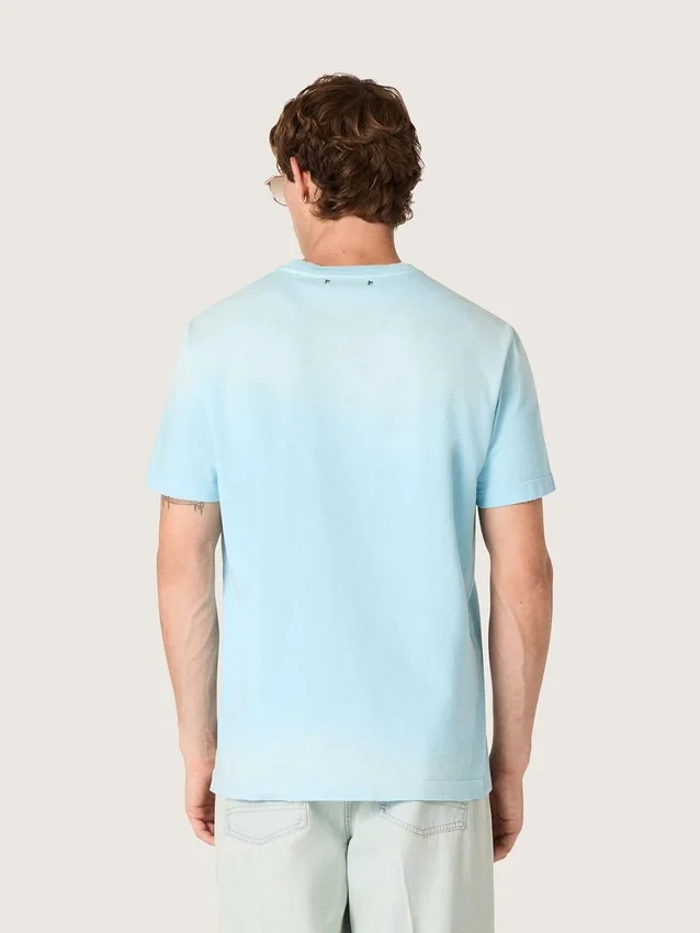 Herren-Hemd aus hellblauem Baumwolljersey mit grafischem Print