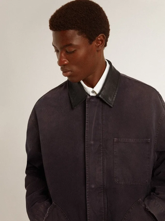 Herren-Jeansjacke mit Used-Look-Details und Lederkragen