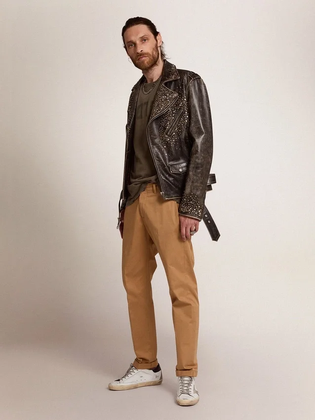 Herren-Leder-Bikerjacke mit gehämmerten Nieten und Klebeband