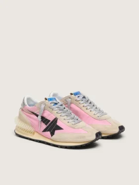 Herren-Marathon aus rosa Nylon und goldenem Wildleder mit schwarz bedrucktem Stern