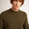 Herren-Pullover mit Rundhalsausschnitt aus militärgrüner Baumwolle
