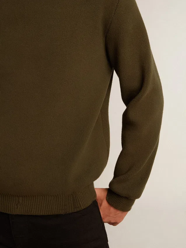 Herren-Pullover mit Rundhalsausschnitt aus militärgrüner Baumwolle