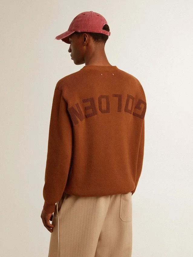 Herren-Pullover mit Rundhalsausschnitt und Logo auf dem Rücken