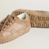 Herren-Skischuh «Super-Star» aus Dolmias und karamellfarbenem Wildleder mit Stern und Fersenlasche aus marmoriertem Nubuk
