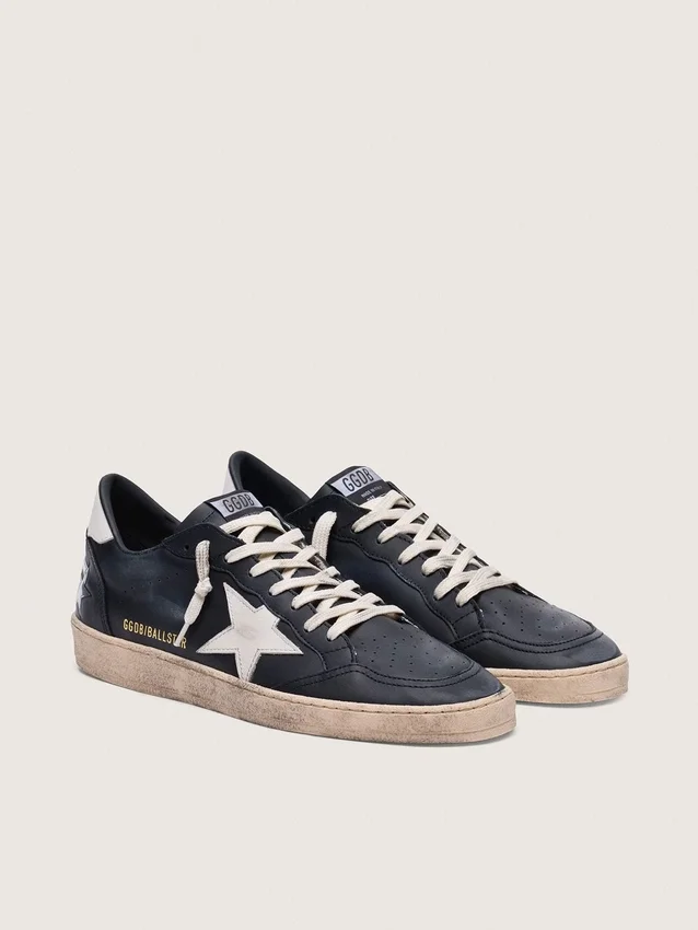 Herren-Sneaker «Ball Star» aus schwarzem Nappa mit weissem Lederstern und Fersenlasche
