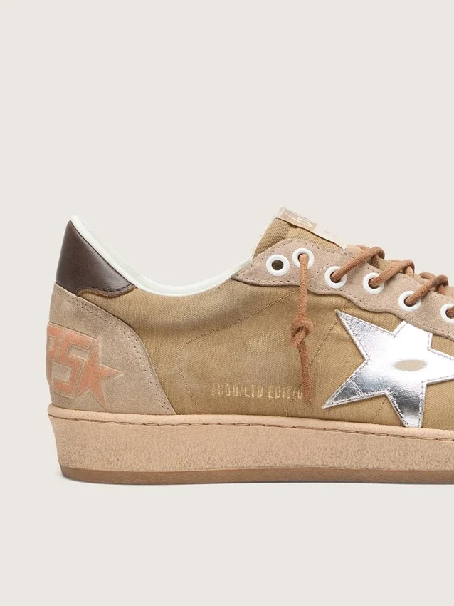 Herren-Sneaker «Ball Star LTD» aus tabakfarbenem Wildleder mit silbernem Stern