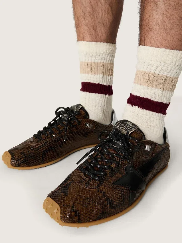 Herren-Sneaker «Marathon Speed» aus Leder mit braunem Schlangenprint, schwarzem Stern und silberner Fersenlasche aus Leder