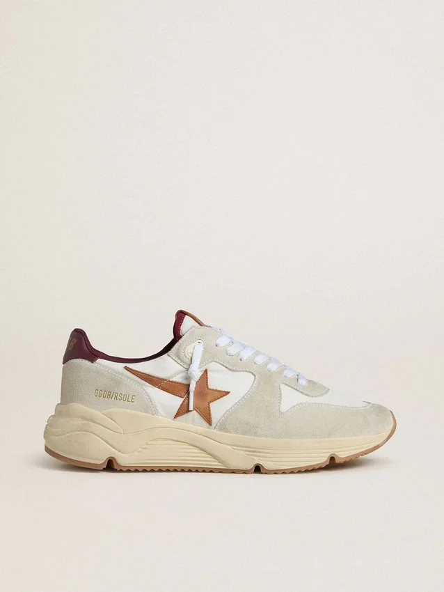 Herren-Sneaker mit Running Sole aus Nylon und Wildleder mit braunem Lederstern und burgunderroter Lederlasche an der Ferse