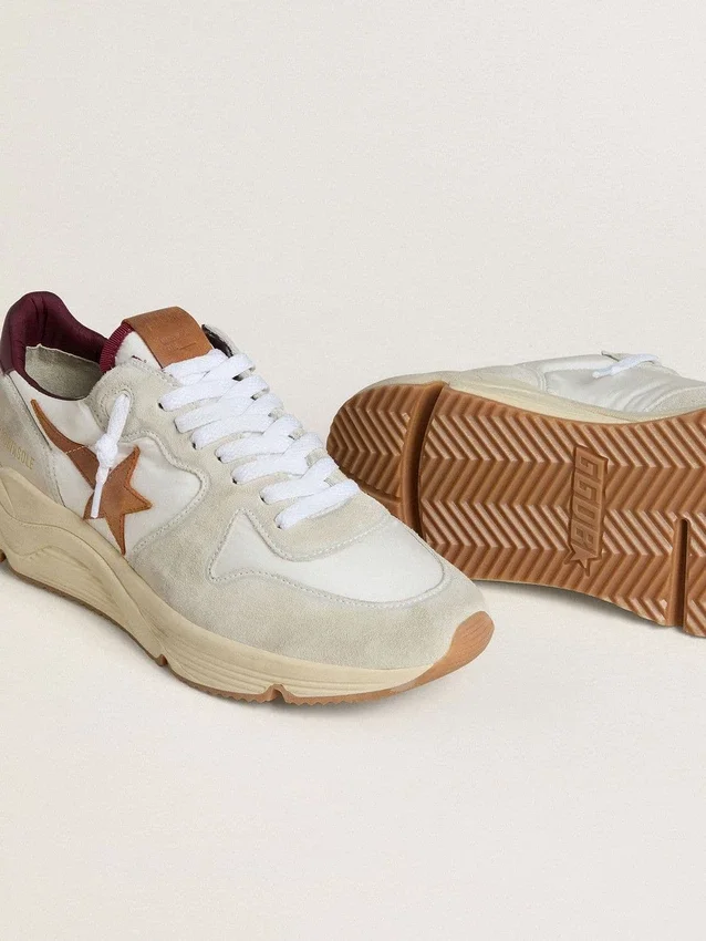 Herren-Sneaker mit Running Sole aus Nylon und Wildleder mit braunem Lederstern und burgunderroter Lederlasche an der Ferse