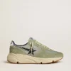 Herren-Sneaker mit Running Sole aus salbeigrünem Nylon und Wildleder mit aufgedrucktem schwarzem Stern