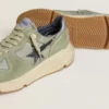 Herren-Sneaker mit Running Sole aus salbeigrünem Nylon und Wildleder mit aufgedrucktem schwarzem Stern