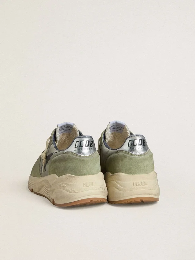 Herren-Sneaker mit Running Sole aus salbeigrünem Nylon und Wildleder mit aufgedrucktem schwarzem Stern