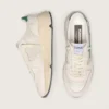 Herren-Sneaker «Running Sole» aus cremefarbenem Nylon und Leder mit grünem Lederstern