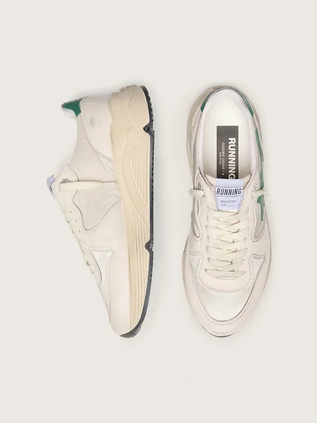 Herren-Sneaker «Running Sole» aus cremefarbenem Nylon und Leder mit grünem Lederstern