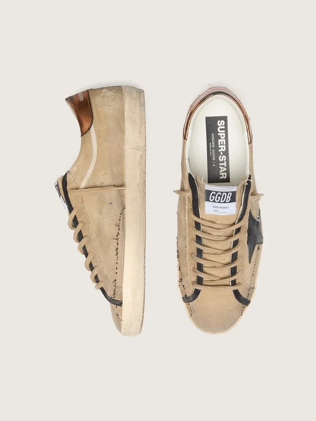 Herren-Super-Star LTD aus beigem Canvas mit schwarzem Lederstern