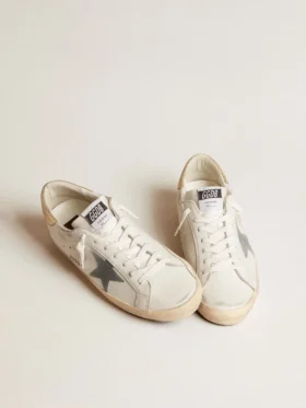Herren-Super-Star mit Stern aus Wildleder und Fersenlasche aus Leder mit Platin-Schlangenprint