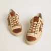 Herren-V-Star aus cremefarbenem Canvas mit tabakfarbenem Lederstern