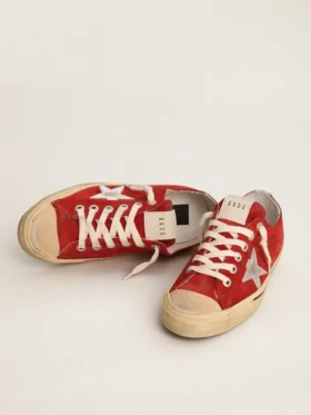 Herren-V-Star aus dunkelrotem Wildleder mit silbernem Stern und Fersenlasche
