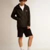 Herren-Windjacke mit kontrastierendem weissem Logo und Stern