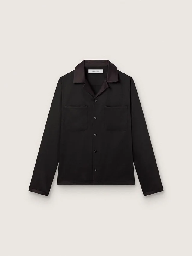 Herrenhemd aus schwarzem Wolltwill mit schwarzen Satin-Details