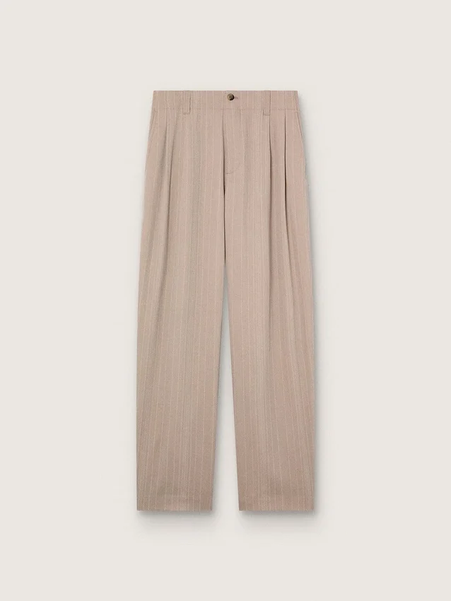 Herrenhose aus grauer Wollmischung mit Nadelstreifenmuster