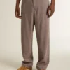 Herrenhose aus Wollmischung in hellbraunem Mikro-Chevron-Muster