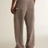 Herrenhose aus Wollmischung in hellbraunem Mikro-Chevron-Muster