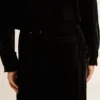 Herrenhose in Schwarz mit Samtoptik