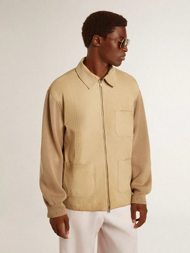 Herrenjacke aus travertinfarbenem Nubukleder mit Ärmeln und Rücken aus Wollmischung