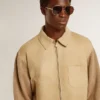 Herrenjacke aus travertinfarbenem Nubukleder mit Ärmeln und Rücken aus Wollmischung