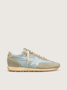 Herrenmodell «Marathon» mit hellblauem Nylon-Obermaterial und pastellblauem Stern