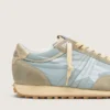 Herrenmodell «Marathon» mit hellblauem Nylon-Obermaterial und pastellblauem Stern
