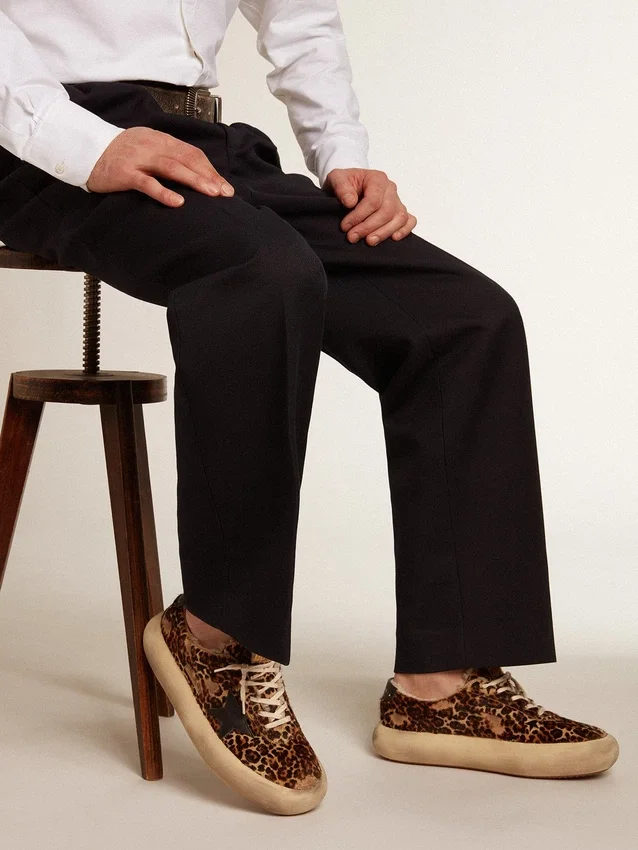 Herrenmodell «Space-Star» aus Ponyleder mit Animal-Print und Lammfellfutter