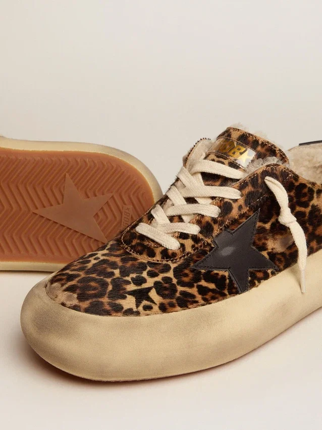 Herrenmodell «Space-Star» aus Ponyleder mit Animal-Print und Lammfellfutter
