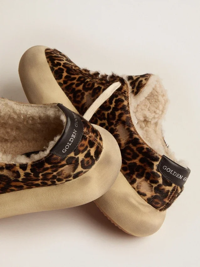 Herrenmodell «Space-Star» aus Ponyleder mit Animal-Print und Lammfellfutter