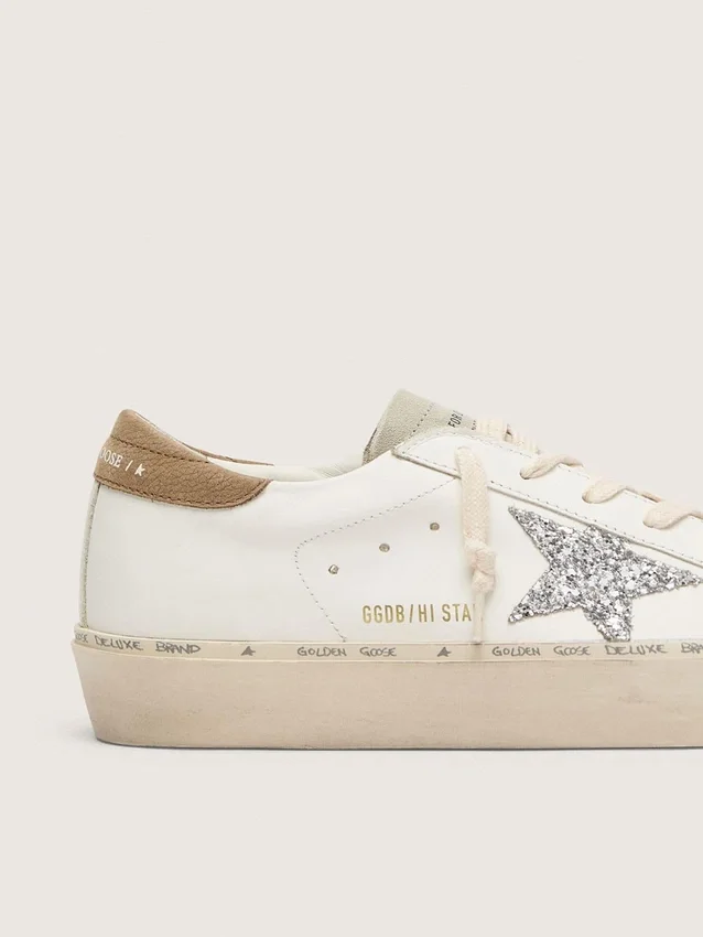 Hi Star für Damen mit silbernem Glitzerstern und taubengrauer Fersenlasche aus Nubukleder