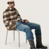 Hohe Herren-Biker-Stiefel aus schwarzem Leder mit Riemen und silberfarbener Schnalle