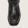 Hohe Herren-Biker-Stiefel aus schwarzem Leder mit Riemen und silberfarbener Schnalle