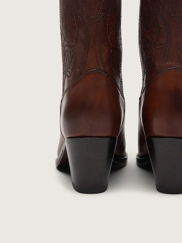 Hohe «Wish Star»-Damenstiefel aus braunem Leder mit Blumenstickerei
