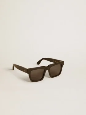 Jamie-Sonnenbrille im quadratischen Stil mit schwarzem Rahmen und goldenem Logo