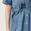 Journey Kurzarm-Hemdkleid für Mädchen aus hellblauem Baumwoll-Chambray mit gesticktem Aufnäher