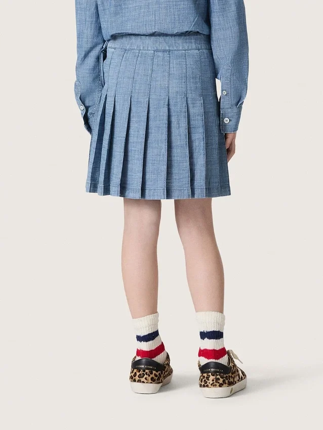 Journey Minirock für Mädchen aus hellblauem Baumwoll-Chambray mit gesticktem Logo