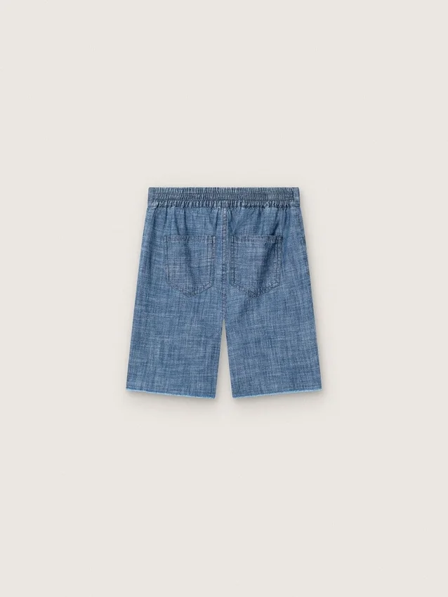 Journey Unisex-Shorts aus hellblauem Baumwoll-Chambray mit gesticktem Logo